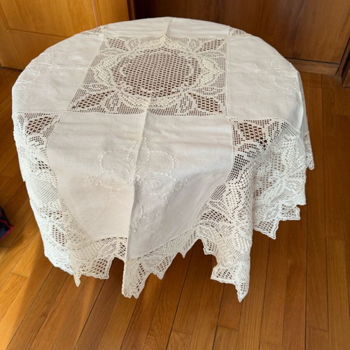 Handmade tablecloth 124x128 new