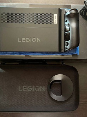 Lenovo Legion Go Z1 Extreme 512GB SSD 16GB RAM σαν καινούργιο