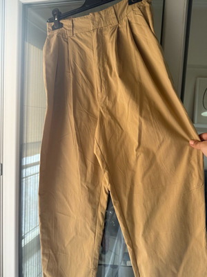 Μπεζ παντελόνι σταθερό ύφασμα / Size 40 (medium-large)