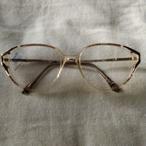 Safilo Vintage Optical Frame like new, white and brown tortoiseshell