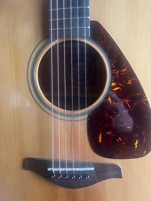 Yamaha FG 700 S acoustic guitar like new, lightly played