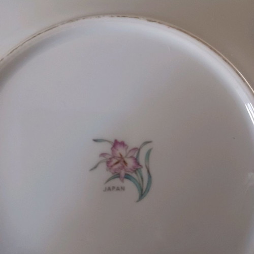 Japanese decorative plate vintage with repaired break