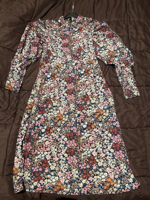 Floral long dress like new with puff sleeves multicolored