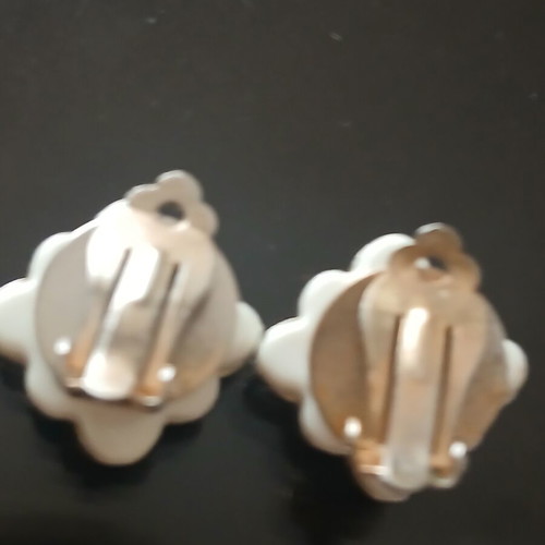 Vintage clips light luxury like new