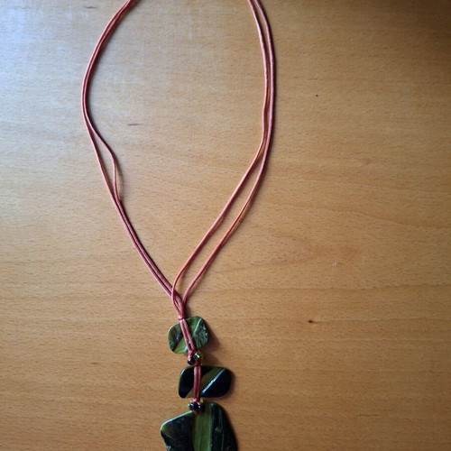 Handmade necklace like new, green and orange