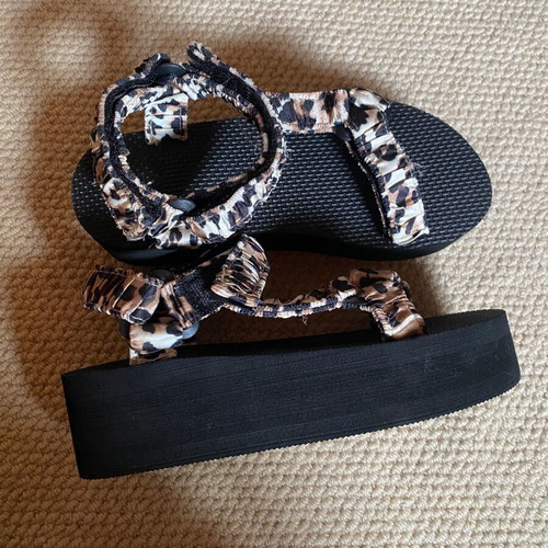 Leopard sandals new, size 38, black and multicolor