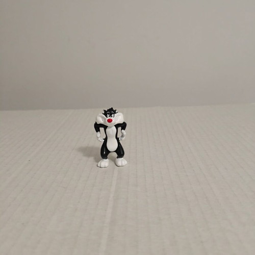 Sylvester figure Looney Tunes used
