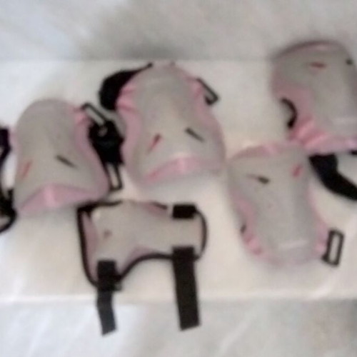 Skateboard protective gear set used, 6 pieces with helmet