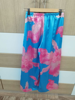 Multicolor pants new, size S/M, blue and pink