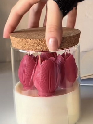 Tulip Candle with Custom Scent and Color