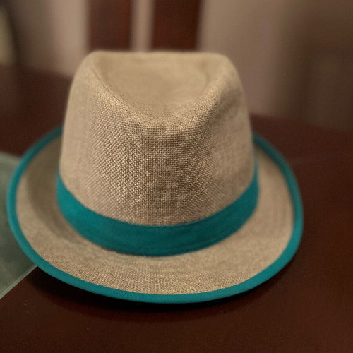 Stamion children's and youth hat like new, beige and turquoise