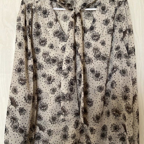 Maki Philosophy shirt with floral print, like new, size XL