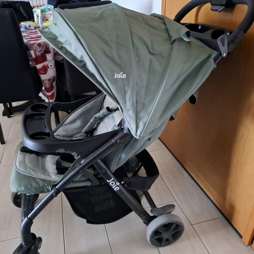 Joie Muse LX lightweight stroller like new with mattress gift