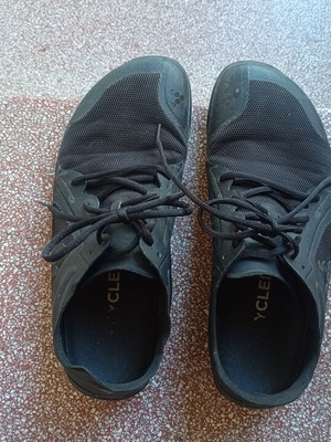 Vivo Barefoot shoes size 43 lightly used