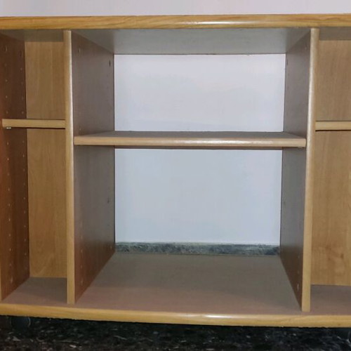 Rolling TV stand in very good condition
