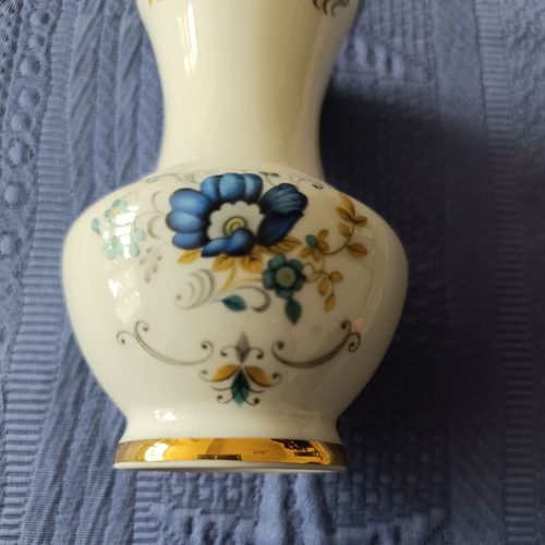 Limoges small vase from French porcelain like new, height 13 cm