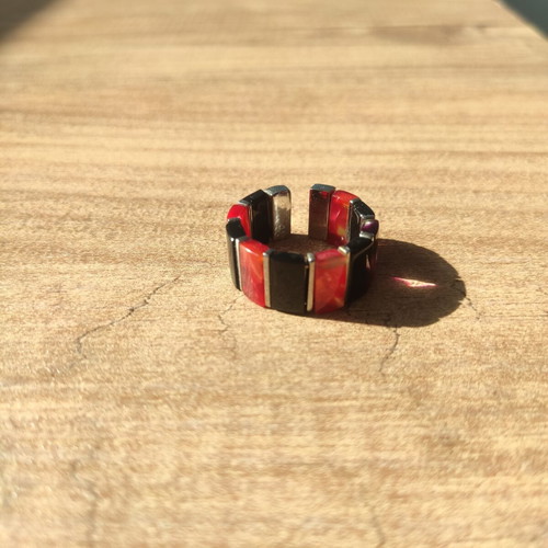 Statement ring with geometric design, metal base, like new