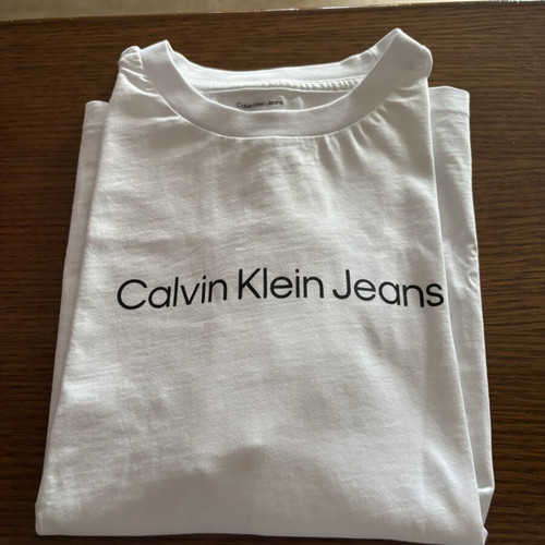 Calvin Klein white women's T-shirt, size M
