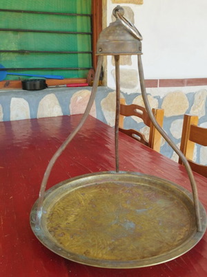 Ορειχάλκινος δίσκος καφενείου vintage μεταχειρισμένος 34x34cm