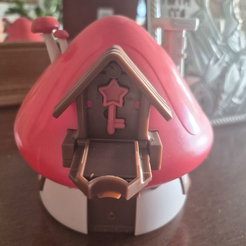 Papa Smurf magic house toy with color-changing figure