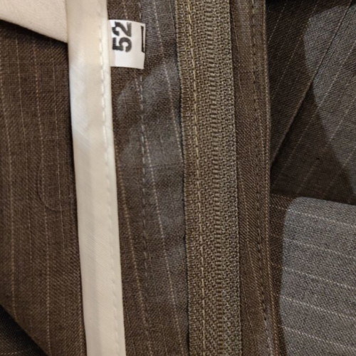 Men's suit new with 2 ties gift khaki-brown