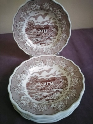 Antique set of 6 deep Italian plates like new, English style