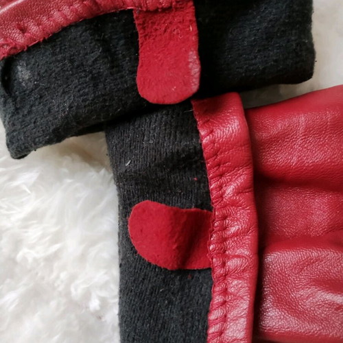 Leather gloves size 6.5 like new, red, soft and warm