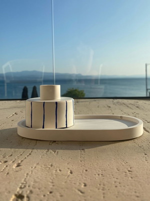 Ceramic decorative set