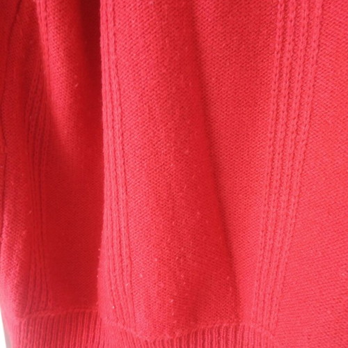 Courezze women's wool sweater size M, L like new, red