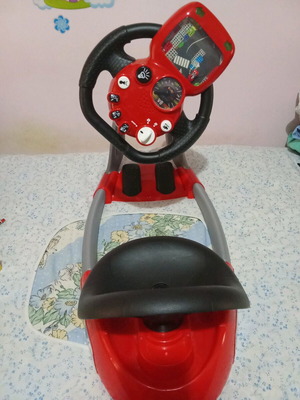 Children's simulator car like new