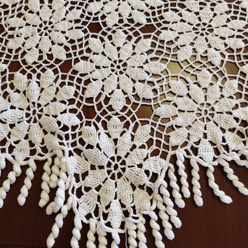 Handmade round tablecloth 185 cm like new