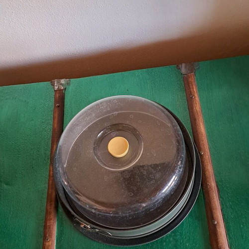 Cake mold used with lid
