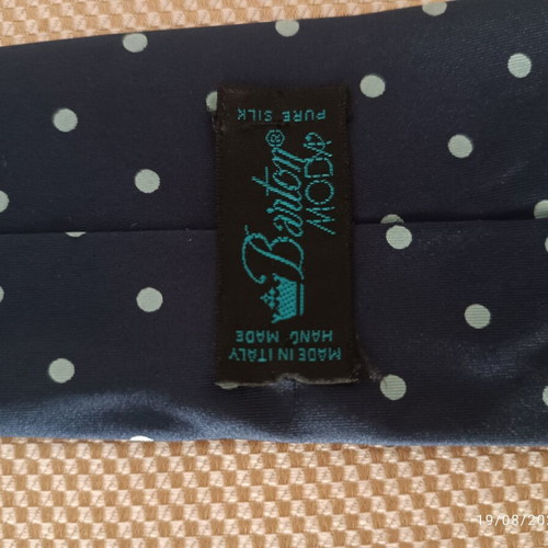 Barton MODA silk polka dot tie and matching pocket square set