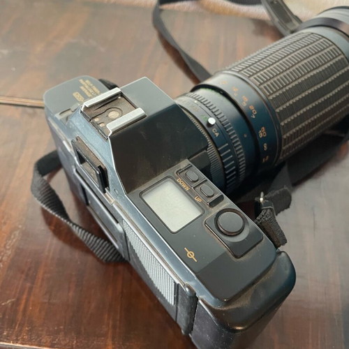 Canon T70 camera with unknown functionality