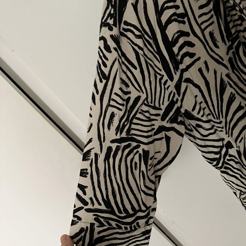 LC Waikiki Oversize Shirt M Used, Cream White Black Pattern