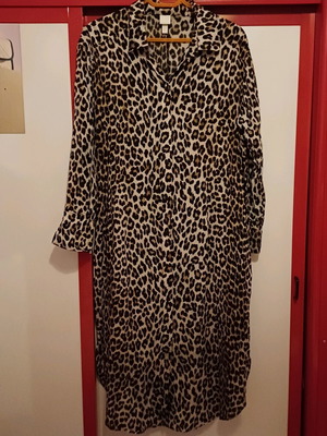 H&M long animal print dress like new, beige and brown size M
