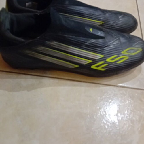 Adidas F50 League Laceless FG/MG shoes like new, size 44, black and green