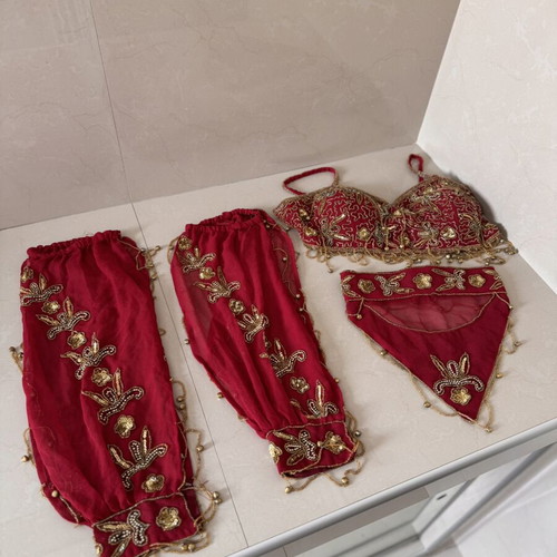 Authentic Hanoumissa Costume from Dubai like new