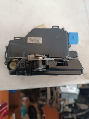 Ηλεκτρομαγνητική εμπρός δεξιά για VW Polo '02-'05, σαν καινούργιο, κωδικός 3B1837016CB