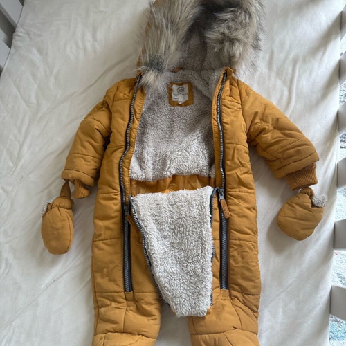 Full-body jacket like new, size 74