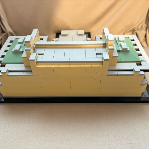 Lego Architecture Imperial Hotel 21017 like new, collectible set 1188 pieces