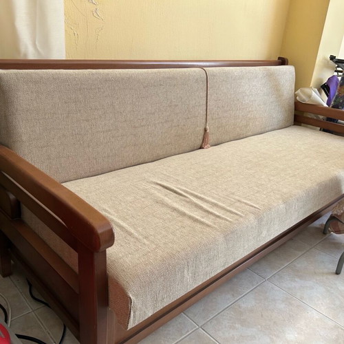 Baule sofa like new in excellent condition