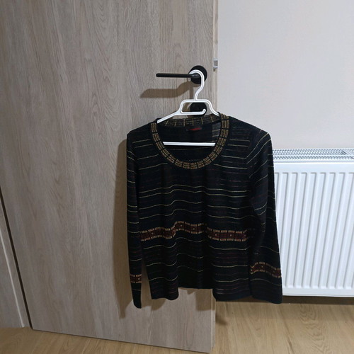 Fine Knit Sweater like new