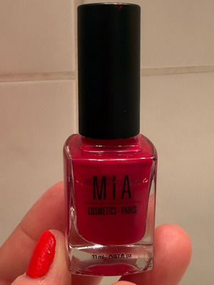 MIA nail polish Paris βερνίκι Ruby ελαφρώς χρησιμοποιημένο