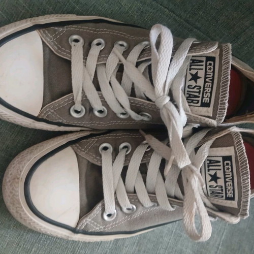Converse Allstars gray athletic shoes size 37 like new, genuine