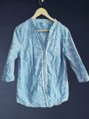 Vintage blouse Dreamgirl like new, 3/4 sleeves, white and blue, XXL