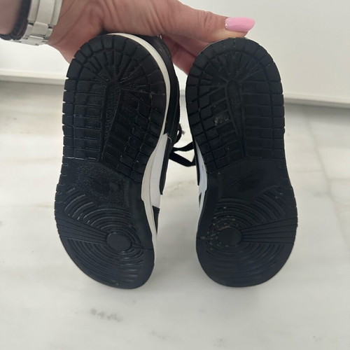 Nike Dunk Kids 35 like new black and white sports shoes
