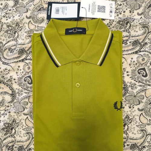 Fred Perry polo shirt size M new, yellow