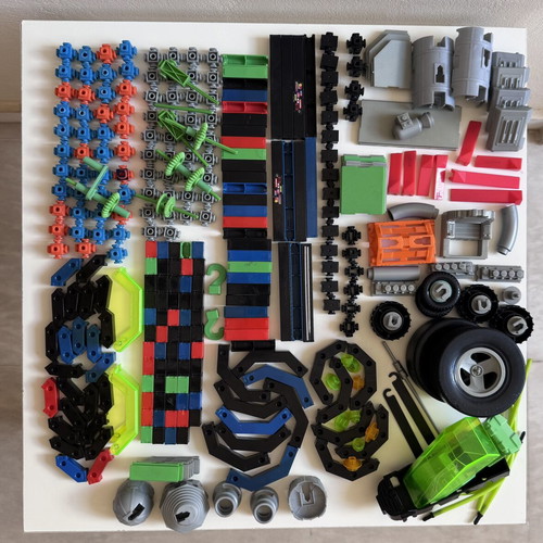 Construx Action Building System 1996 retro vintage used with case and instructions