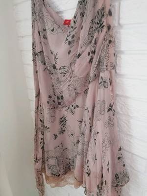 Derhy skirt like new with sequins and lace pink